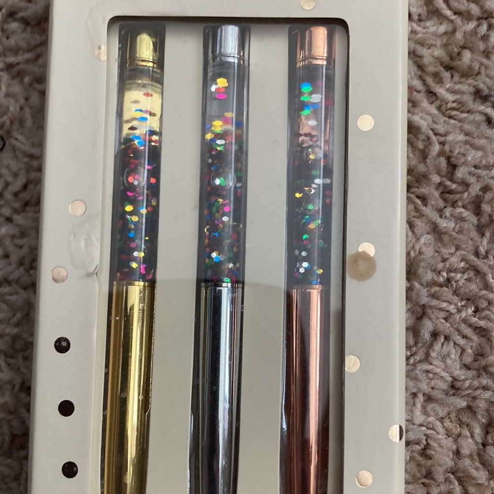 Pen Set - Picture 3 of 3